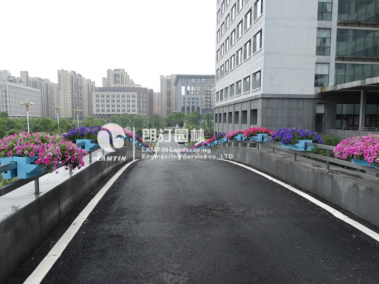 护栏挂花花盆